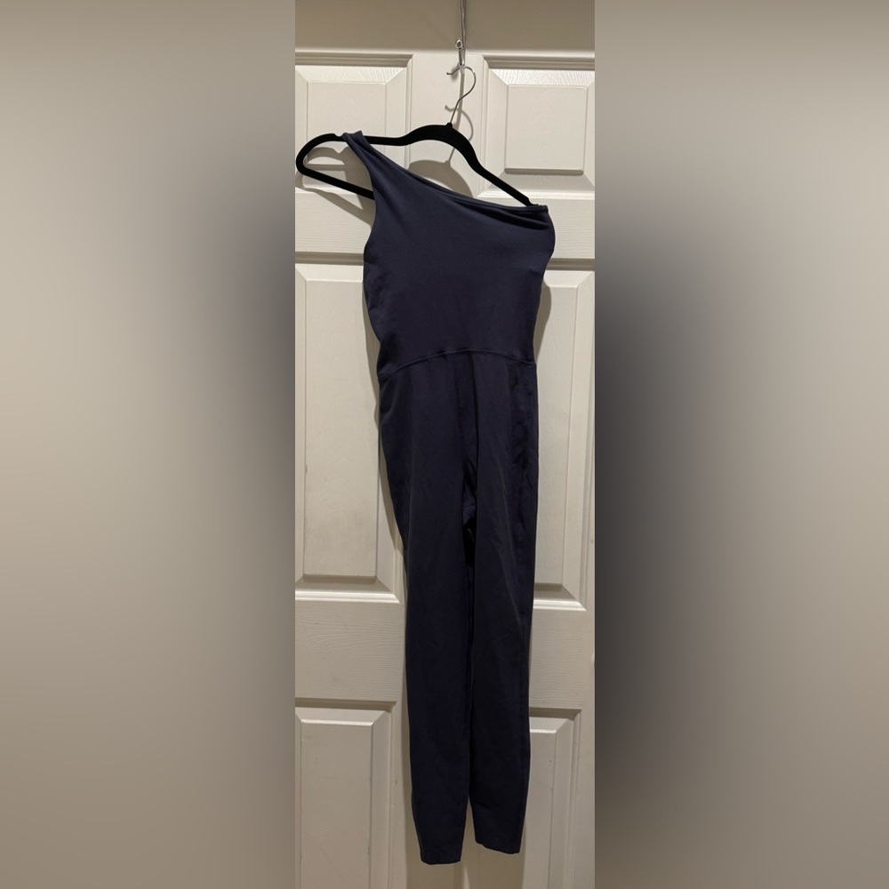 Old Navy Powerchill one shoulder 7/8 bodysuit size xsmall